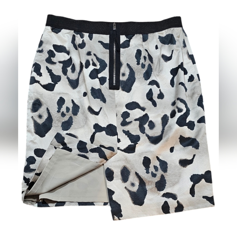 Ann Taylor Petite- Leopard Print Lined Mini Slit Skirt​​​ - Picture 2 of 7